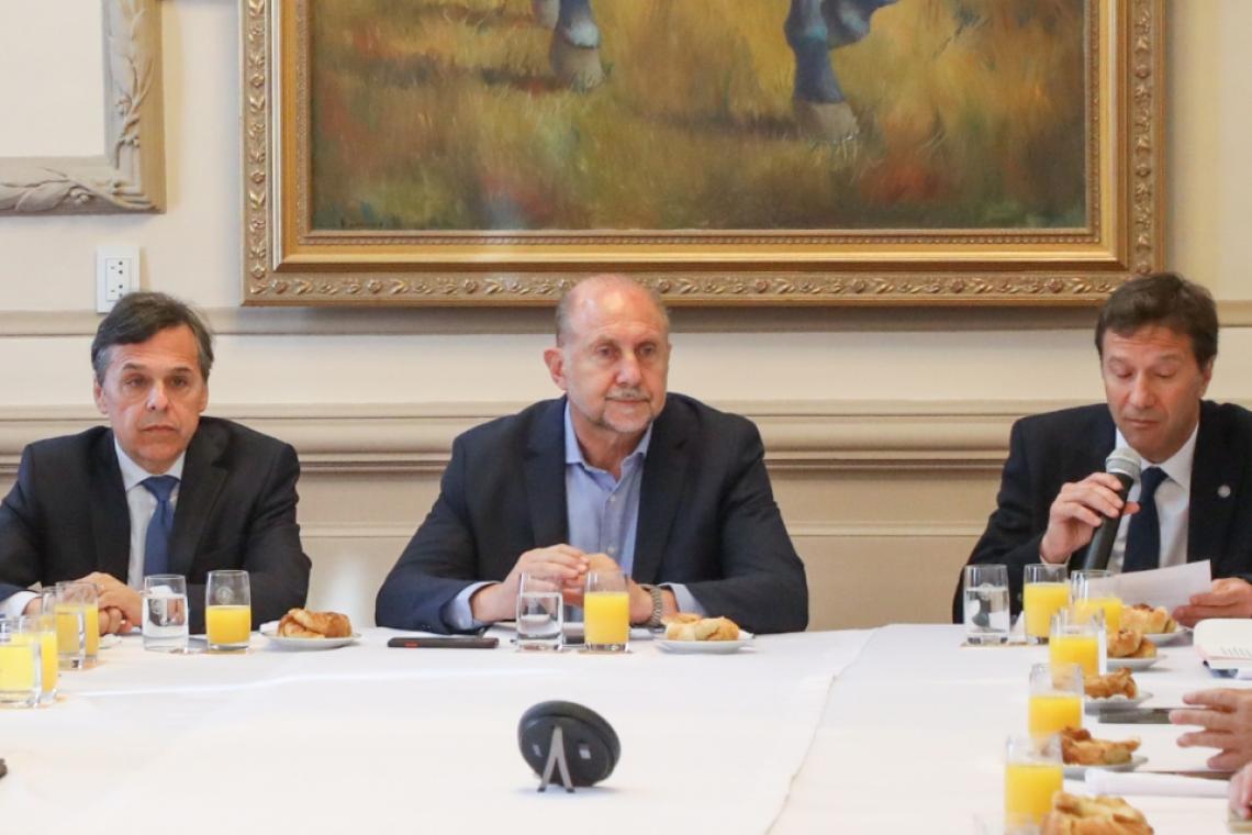 HIDROVÍA PARANÁ-PARAGUAY: PEROTTI PARTICIPÓ DE UN ENCUENTRO SOBRE LOS DESAFÍOS PARA LOS PUERTOS SANTAFESINOS