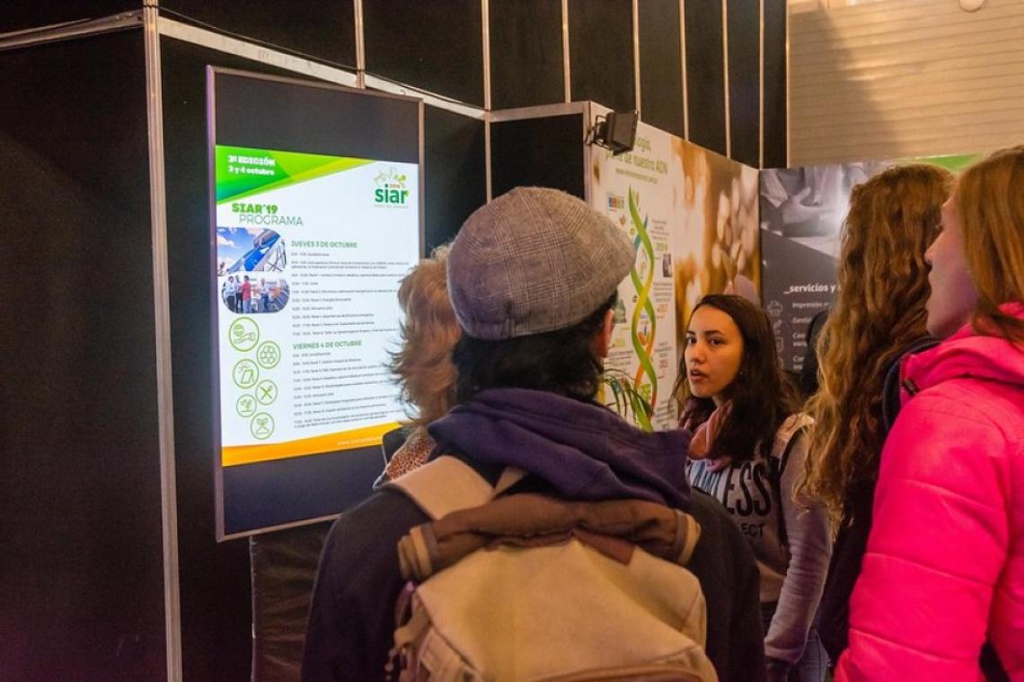 El municipio participa de la Bienal del Ambiente en el Mercado del Patio