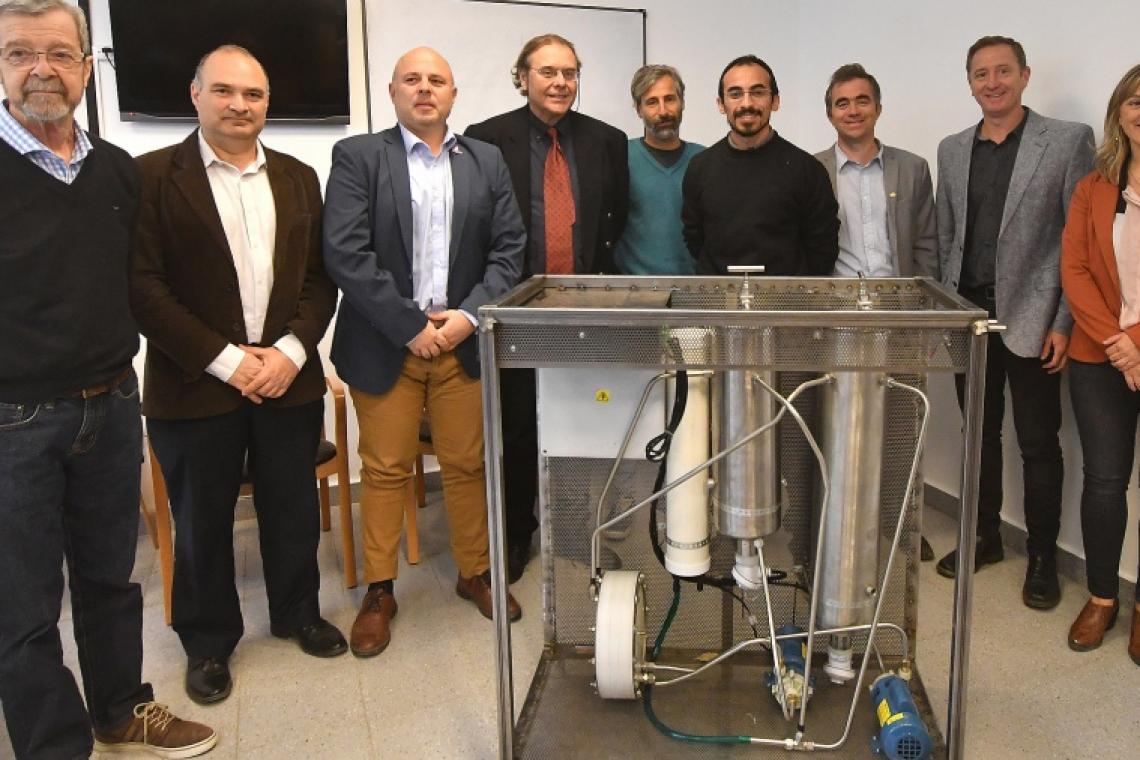 Presentaron el primer electrolizador para producir hidrógeno verde desarrollado en el país