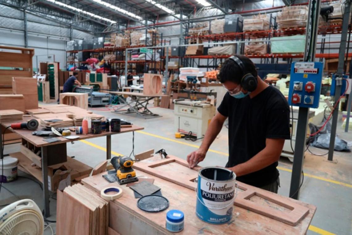El Gobierno anunciará beneficios para que PyMEs importen bienes e insumos