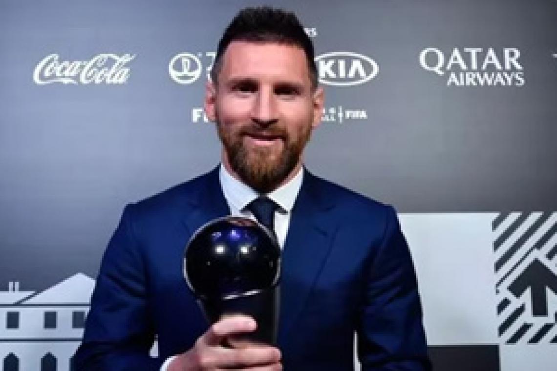 Messi llegó a la Argentina para los amistosos de celebración por el Mundial de Qatar