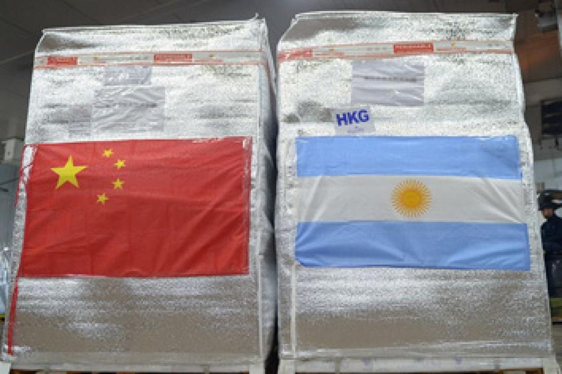 Cómo China promueve la influencia del yuan en América Latina en medio de su pulso global con Estados Unidos