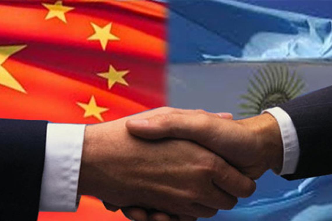Una semana en China para ampliar el swap, anunciar inversiones y negociar la asistencia de los BRICS