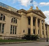 América Latina viene a Argentina a estudiar Medicina (y la paradoja del éxodo de médicos en el país)