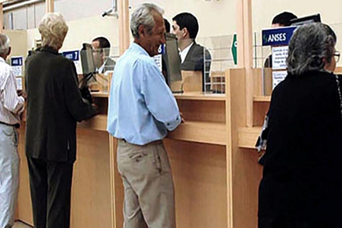 Anses oficializa la suba del 23,29% de jubilaciones y pensiones por la movilidad