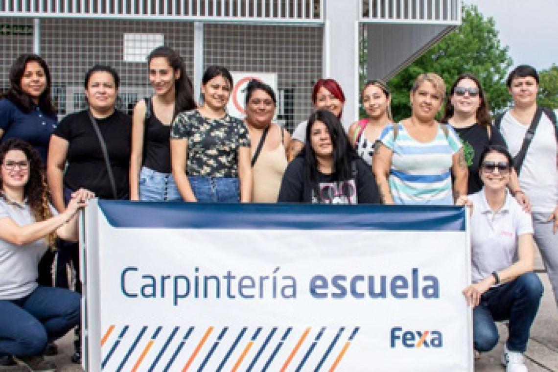 Finalizó la tercera edición de la capacitación para mujeres en carpintería de aluminio