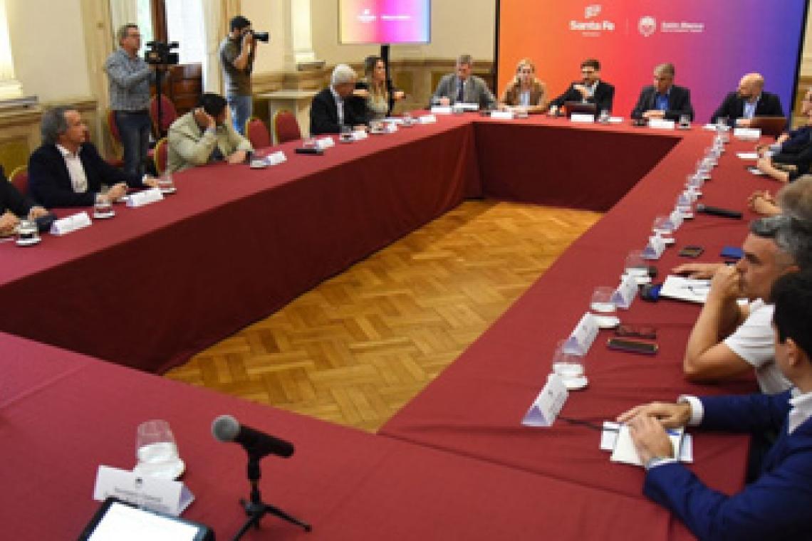 Maximiliano Pullaro reunió a los legisladores nacionales “Para trabajar en defensa de Santa Fe”