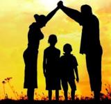 Una familia necesita ingresos mensuales por casi 500 mil pesos para no caer en la pobreza