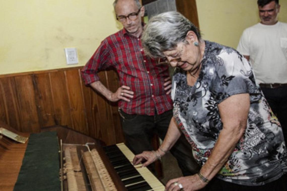 «Que sigan sonando»: un piano con historia para el espacio cultural Mario Castenetto