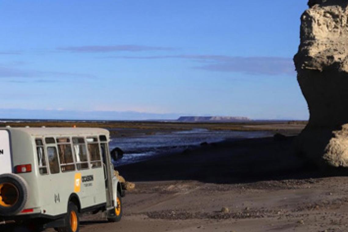 Las Grutas celebra su aniversario 64 como una “locomotora turística” que crece
