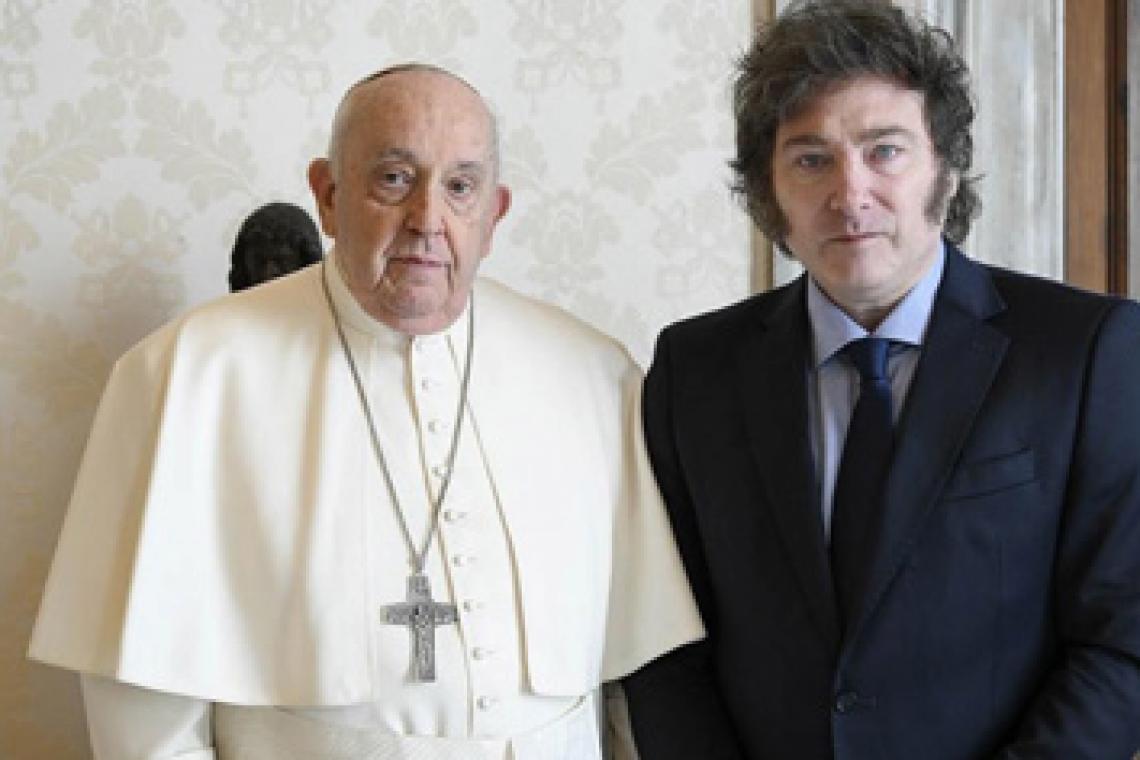 Milei se reunió una hora con Francisco en el Vaticano
