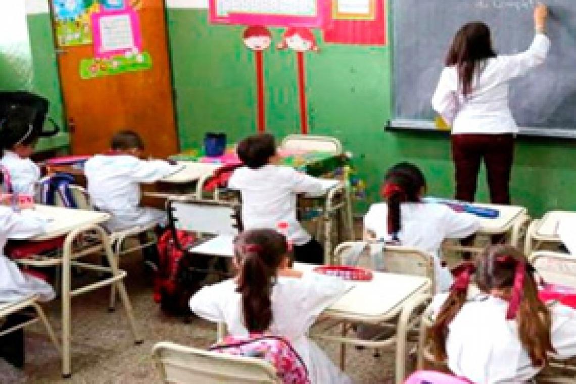 Pullaro: “Los docentes que quieran trabajar son los que con nosotros van a mejorar sus salarios”
