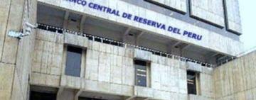 En medio de la competencia de monedas, el Gobierno liderado por Milei busca inspiración en el modelo peruano para facilitar la transición fuera del cepo. 