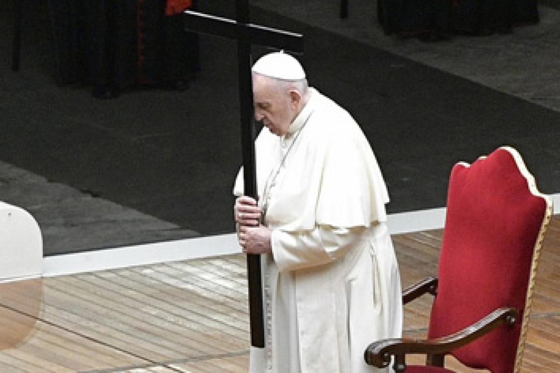 El Papa Francisco decidió no presidir el tradicional Vía Crucis