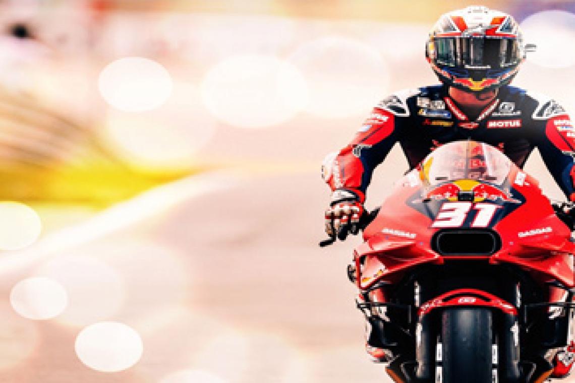 La empresa dueña de la Fórmula 1 anunció la compra del MotoGP