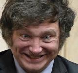 Nueva arremetida de Milei contra el periodismo: "Vamos a bajarlos de esa Torre de Marfil en la que creen que viven"