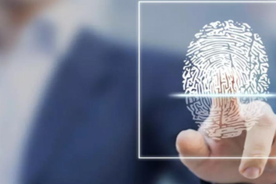 Se inicia en el Senado el empadronamiento del personal con la toma de huella digital