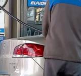 Nuevo aumento en las naftas y el gasoil: cuánto pasará a costar el litro desde este lunes