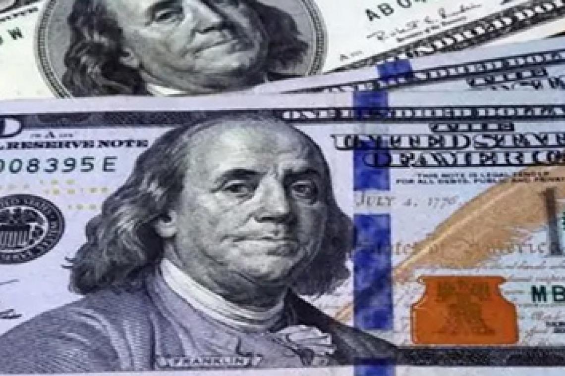 El dólar blue cayó $20 y los financieros perforaron los $1.300 tras la mayor venta del BCRA en el mes