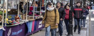 La plaza Pringles celebra a las infancias con una feria solidaria