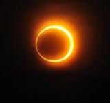 Cómo es el eclipse solar anular que está por cubrir el cielo argentino
