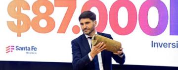 Pullaro anunció “una inversión histórica para resolver problemas de décadas en el servicio de agua y cloacas”