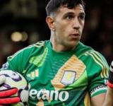 El "Dibu" Martínez atajó un penal y fue la figura en el triunfo del Aston Villa ante Fulham