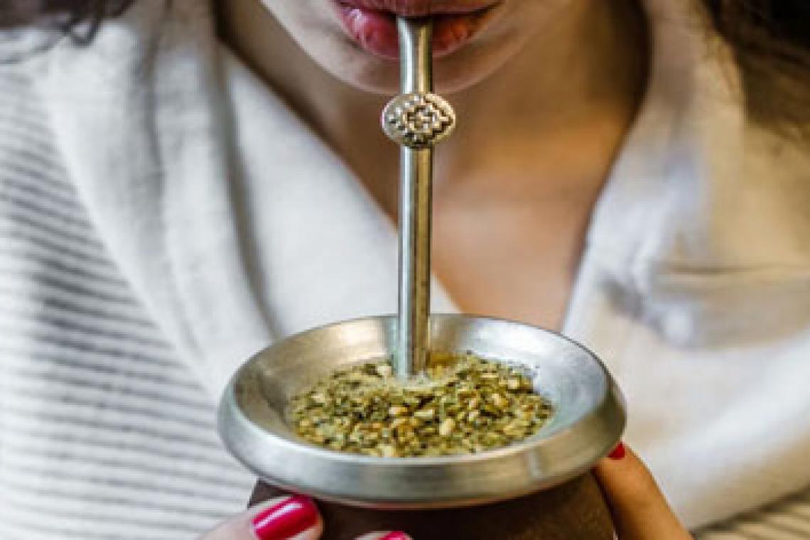 Otro golpe al consumo de los argentinos: se derrumbó la venta de yerba mate