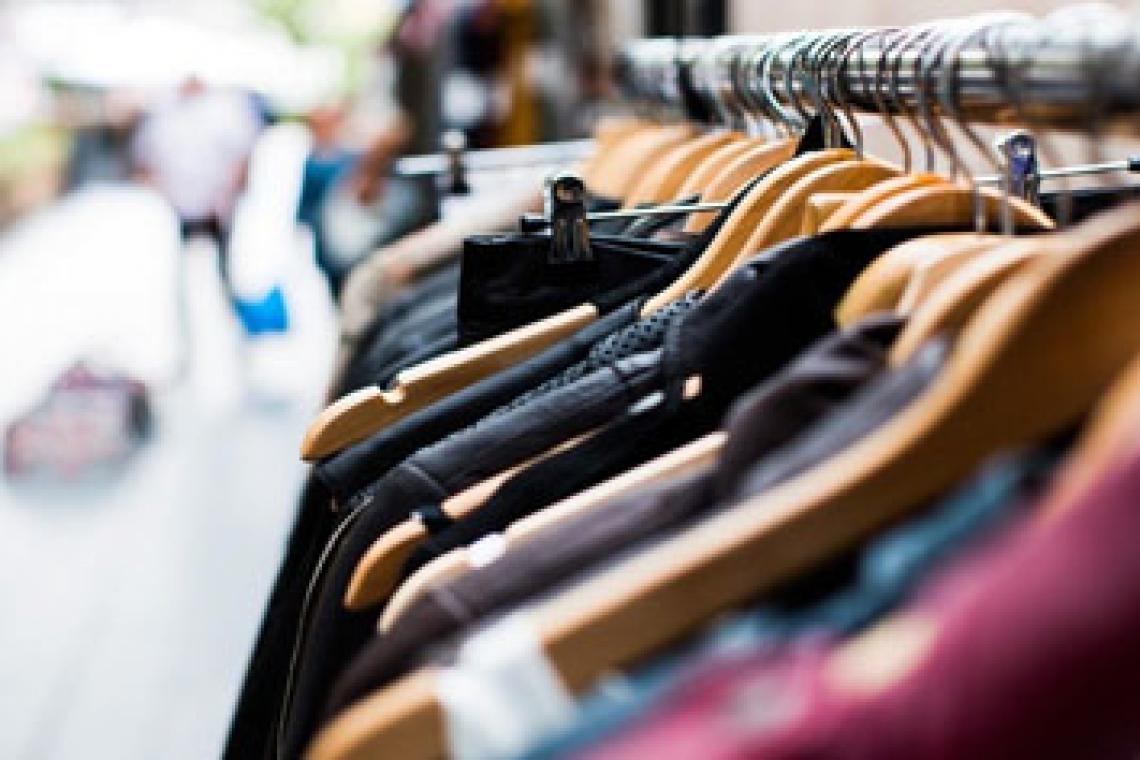 La ropa es un 35% más cara en la Argentina que en el exterior