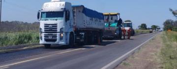 VIALIDAD NACIONAL REALIZÓ BACHEOS Y REPAVIMENTACIONES SOBRE LA RN 11 