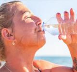 Por qué los humanos no podemos beber agua de mar 