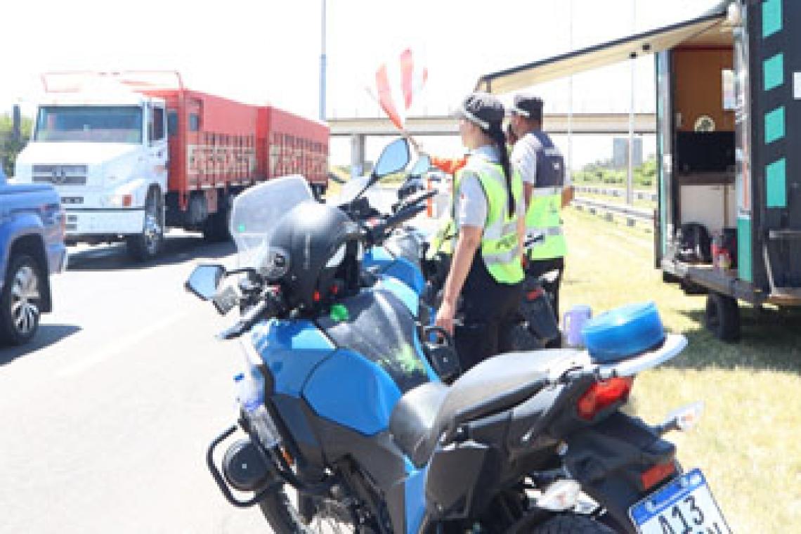 Continúan los operativos de tránsito en la Autopista Rosario – Santa Fe