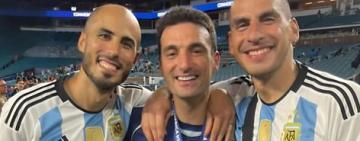 Fue parte de una Copa América con Lionel Scaloni, jugó el sábado y desde el domingo es DT de sus compañeros