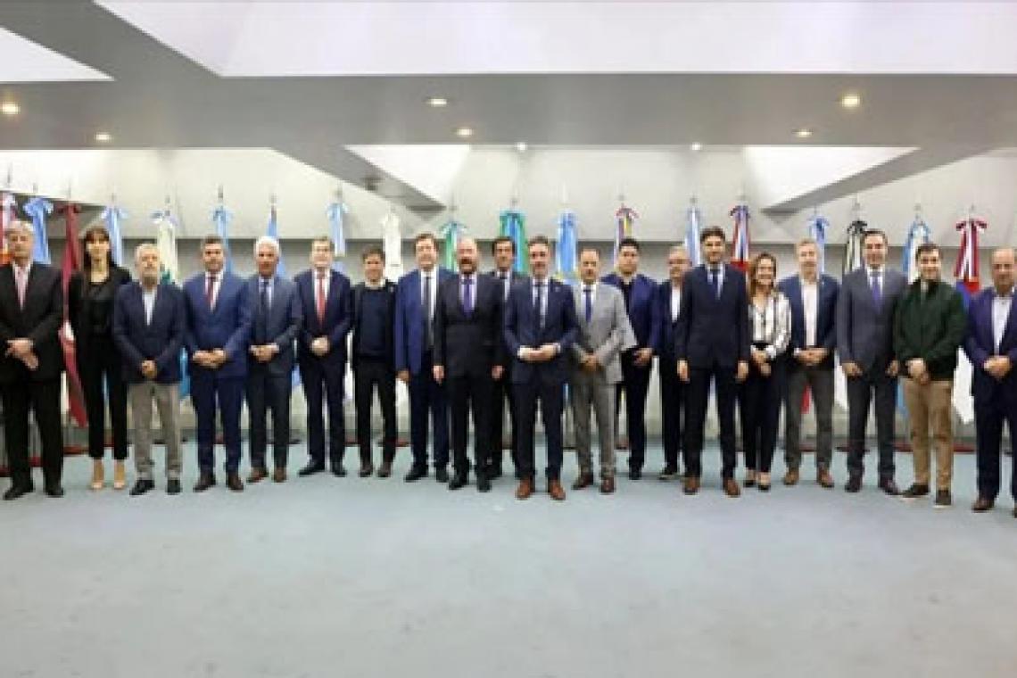 Gobernadores se reunirán en el CFI preocupados por el derrumbe de la coparticipación federal