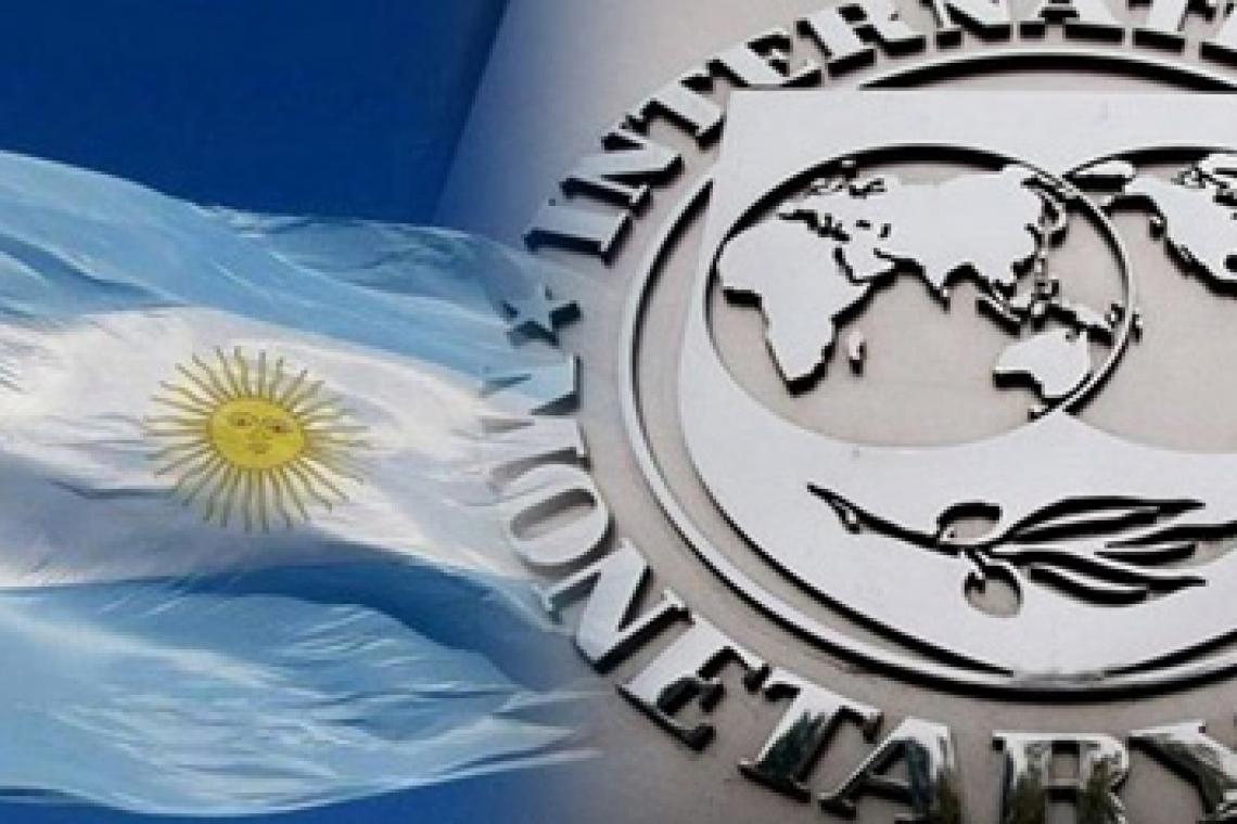 "No solo las reservas": Luis Caputo avisa al FMI que tampoco cumplirá con otra proyección clave