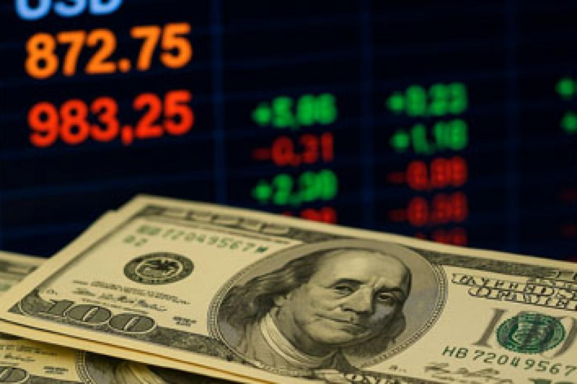 El Gobierno habría vendido US$500 millones para contener al dólar y el riesgo país volvió a dispararse