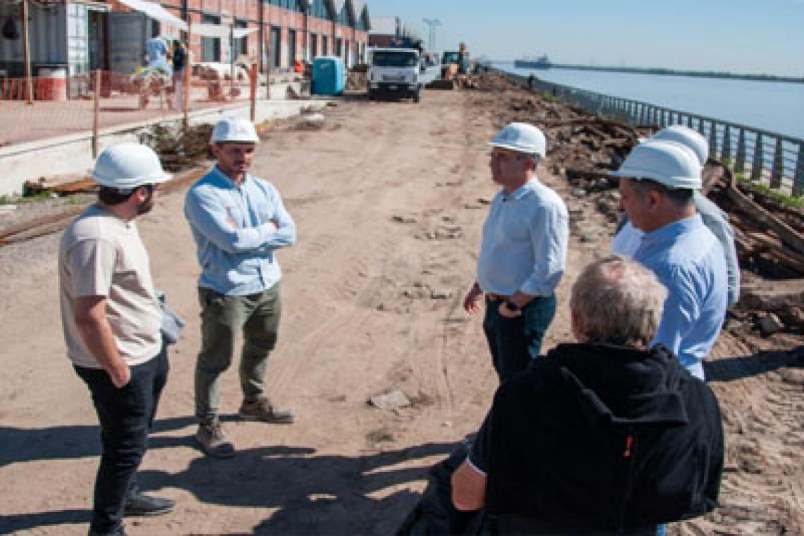 Javkin recorrió las obras de la Rambla del Tricentenario: «Es un cambio que le dejamos a las generaciones que vienen»