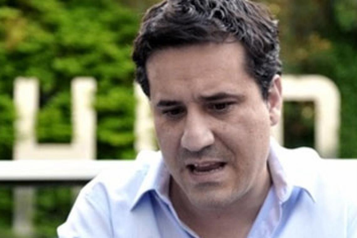 “El Gobierno viene mostrando amateurismo, improvisación y aislamiento”