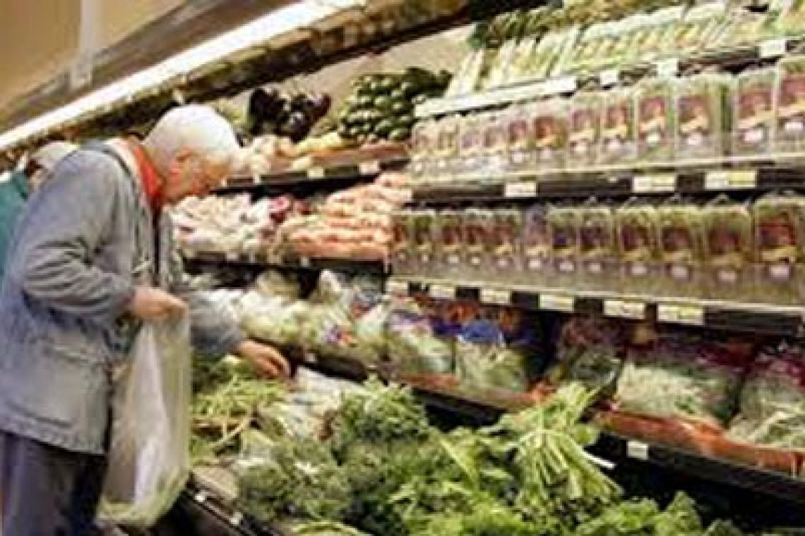 La canasta básica del jubilado subió 26% en seis meses y supera los $1.500.000