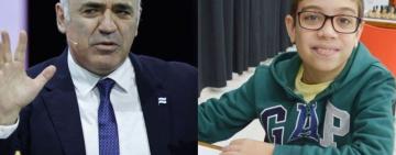 El gesto de Garry Kaspárov con el prodigio argentino Faustino Oro