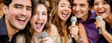 Los sorprendentes beneficios que cantar tiene para la salud (y que están respaldados por la ciencia)