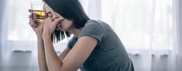 Comprobado: el alcohol afecta más a las mujeres. ¿Por qué?