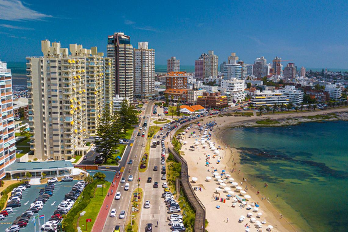 Uruguay proyecta una temporada récord con la llegada de hasta 1,4 millones de turistas