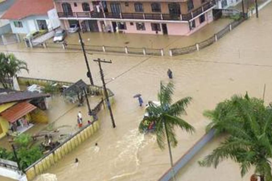 Inundaciones y temporales en Brasil: lluvias intensas, evacuaciones y el testimonio de quienes viven la emergencia