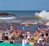 Tragedia en la Costa Atlántica: un muerto y decenas de heridos por el impacto de un meteotsunami
