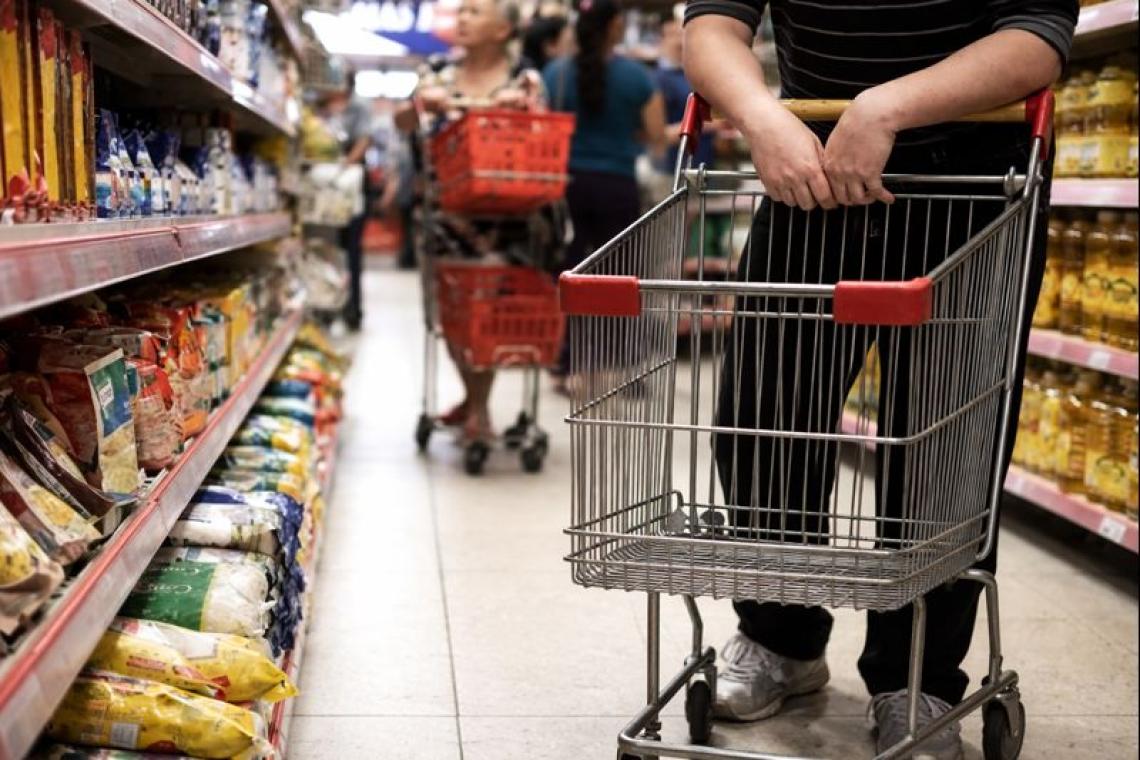 Canasta básica: cuáles fueron los productos que más aumentaron en el último año y sus precios actuales