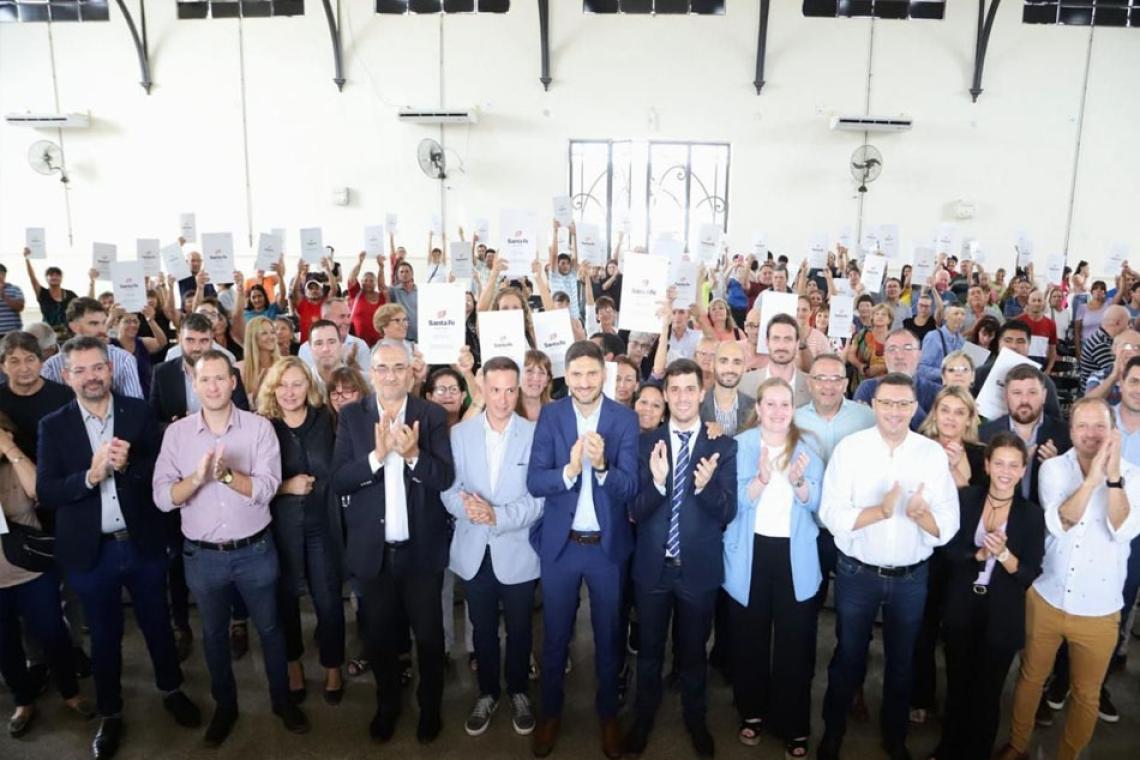 Regularización dominial: más familias de los 19 departamentos accedieron a su escritura en 2025