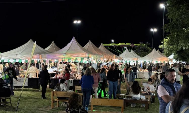 Rosario vive el verano con las “Nochecitas de Feria” en plazas de toda la ciudad