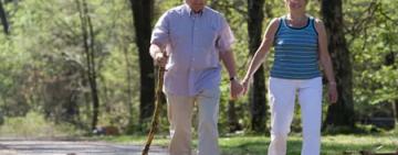 Las 9 batallas silenciosas que atraviesan las personas de 60 y 70 años, según la psicología