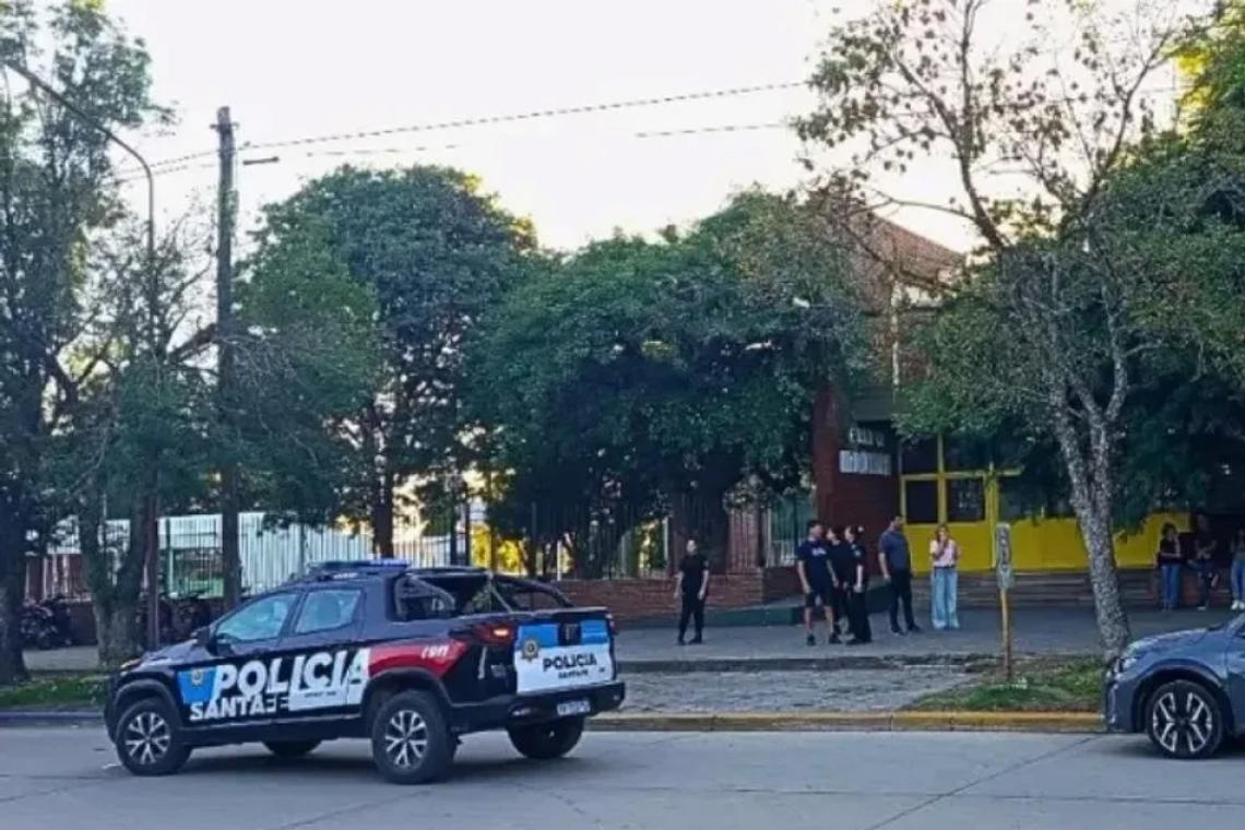 Conmoción en Santa Fe: un alumno ingresó armado a una escuela y mató a un compañero